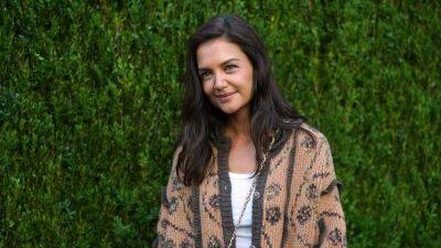 Katie Holmes Just Wore All Her Style Signatures At Once - www.glamour.com - New York