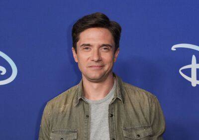 Topher Grace Dishes On ‘That ’70s Show’ Reunion In Netflix Spinoff And ‘Home Economics’ Season 3 (Exclusive) - etcanada.com - California