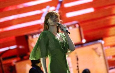 Watch Florence + The Machine receive a fake severed hand on-stage during show - www.nme.com - county Garden - county York - county Florence - city New York, county Garden