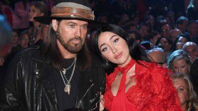 Noah Cyrus and Dad Billy Ray Cyrus Release First Musical Collaboration With 'Noah (Stand Still)' - www.etonline.com - Los Angeles - USA - Arizona - county Ray