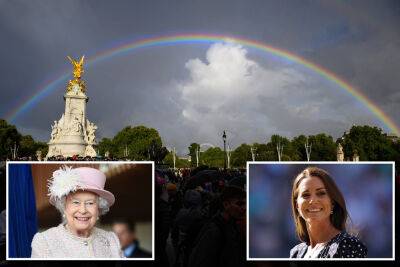 Prince William, Kate: Queen Elizabeth was ‘looking down on us’ in rainbows - nypost.com - Scotland