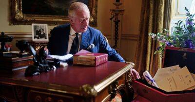 Charles looks regal carrying out official duties in new role as King following Queen's death - www.ok.co.uk - Britain - county King George
