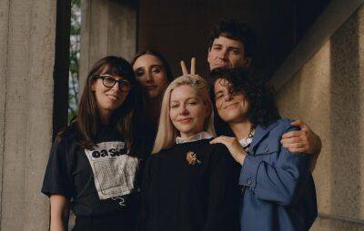 Alvvays share two new songs, ‘Belinda Says’ and ‘Very Online Guy’ - www.nme.com - Britain - USA - Chicago - Manchester - Birmingham