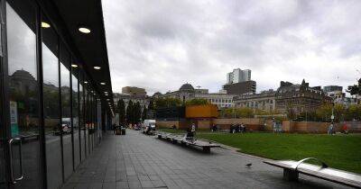 Man rushed to hospital after 'knife fight' at Piccadilly Gardens - www.manchestereveningnews.co.uk - county Garden