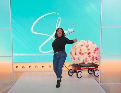 Sherri Shepherd Recreates Memorable Moment From ‘The Oprah Winfrey Show’ In Honour Of The Gift Oprah Sent Her - etcanada.com