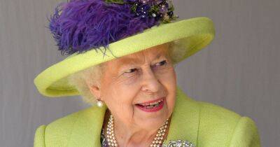 Stunning photo of young Queen Elizabeth released as royal mourning period ends - www.ok.co.uk
