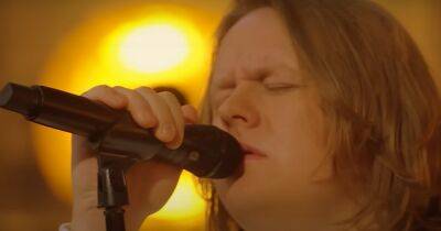 Lewis Capaldi surprises fans with 'beautiful' Britney Spears cover on BBC Radio 1's Live Lounge - www.dailyrecord.co.uk - Manchester - Iceland - county Lewis