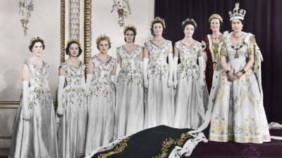 Queen Elizabeth's Coronation Maid of Honor Died the Night Before State Funeral - www.etonline.com - Britain