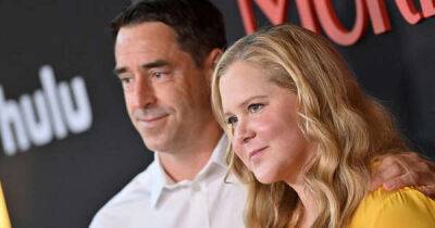 Amy Schumer jokes about 'kicking it' with Adam Levine amid his cheating scandal - www.msn.com - New York