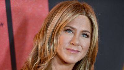 Jennifer Aniston Has Thoughts About Going Gray - www.glamour.com