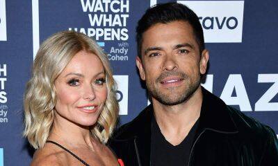 Kelly Ripa divides fans with very cheeky alternative book cover - hellomagazine.com - New York