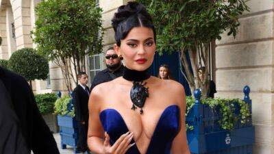 Kylie Jenner Wears Plunging Purple Gown in Paris: See Her Daring Fashion Week Looks - www.etonline.com - Paris