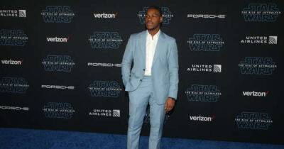 'My dad is a big fan': John Boyega's dad wears t-shirts with his face on - www.msn.com