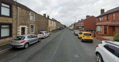 Masked men 'torch' car at 4am - police are investigating the 'shocking' attack - www.manchestereveningnews.co.uk - Manchester - county Oldham