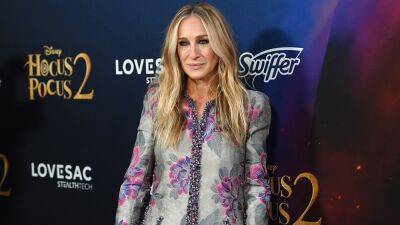 Sarah Jessica Parker announces death of stepfather after 'an unexpected and rapid illness' - www.foxnews.com - New York - New York