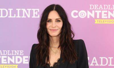 Courteney Cox makes a splash with latest swimsuit video - and fans are impressed - hellomagazine.com - Italy - Ireland