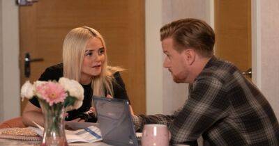 ITV Coronation Street unveils 'super September' spoilers with a dramatic exit, new arrival and a huge mistake - www.manchestereveningnews.co.uk - Manchester