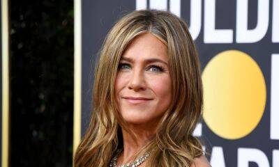 Jennifer Aniston wows in gothic look in unbelievable throwback photo - hellomagazine.com