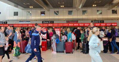 'Technical issue' triggers long queues at Manchester Airport as travellers complain - www.manchestereveningnews.co.uk - Manchester - county Garden - city New