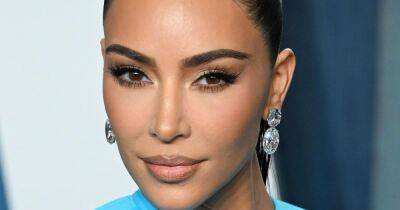 Kim Kardashian fans can't get over her 'new face' as she bleaches eyebrows - www.ok.co.uk - USA