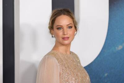 Jennifer Lawrence Reveals Two Miscarriages and Tucker Carlson Nightmares, Slams Hollywood Pay Gap: I Get Paid Less ‘Because of My Vagina’ - variety.com - Kentucky - county Lawrence