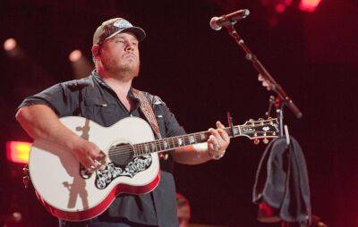 Country singer Luke Combs plays free show for fans despite vocal issues and offering refunds - www.nme.com