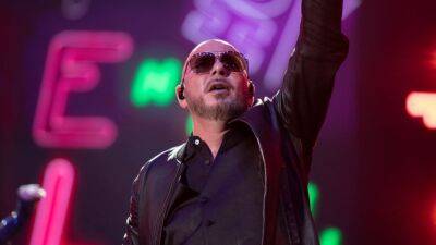 Pitbull to Open 2022 iHeartRadio Music Festival - www.etonline.com - Las Vegas