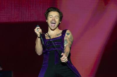Harry Styles Jokes He Went to ‘Venice to Spit on Chris Pine’ During Return to Madison Square Garden - variety.com - New York