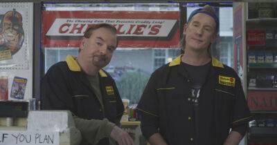 ‘Clerks III’ Review: Kevin Smith Revisits His Debut in This Wildly Self-Indulgent Yet Oddly Poignant Sequel - variety.com - Jersey - Smith - New Jersey