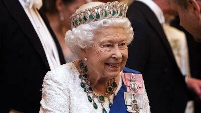 Here’s What Happens After Queen Elizabeth’s Death How Soon the Next Royal Will Take the Throne - stylecaster.com - Britain - Denmark - Greece - county King And Queen - county King George - county Prince Edward