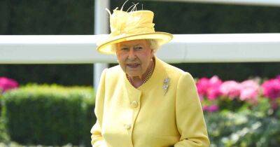 A History of Queen Elizabeth II’s Most Stylish Royal Ascot Hats, Coats and Dresses - www.usmagazine.com - Britain - Scotland - Kentucky - county Berkshire