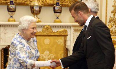 David Beckham mourns the death of Queen Elizabeth; photos of them through the years - us.hola.com