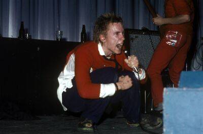 Ex-Sex Pistol John Lydon Quotes Traditional ‘God Save The Queen’ In Tribute To Elizabeth II - deadline.com - Britain