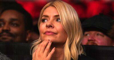 Holly Willoughby calls out pal Emma Bunton at boxing match - www.dailyrecord.co.uk