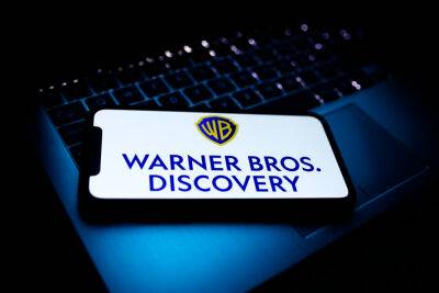 Warners Bros Discovery Gives “Considerable” Number Of UK And Ireland Staff $1,200 Payment To Help With Cost Of Living Crisis - deadline.com - Britain - Ireland