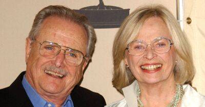 William Daniels and Bonnie Bartlett’s Relationship Timeline: From College Sweethearts to an Open Marriage and Beyond - www.usmagazine.com - New York