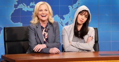 Amy Poehler Surprises Aubrey Plaza During ‘SNL’ Debut: Watch as They Reprise ‘Parks & Rec’ Roles - www.usmagazine.com - Indiana