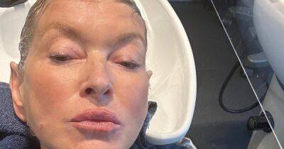 Martha Stewart Posts Flirty Hair Salon Selfie That Shows Off Her ‘Good’ Skin: ‘No Filtering’ - www.usmagazine.com - New York - New Jersey