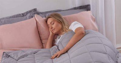 Amazon's £23 weighted blanket praised as shoppers say 'I fell asleep within two minutes' - www.dailyrecord.co.uk