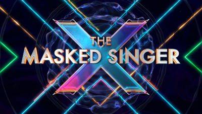'The Masked Singer' Season 10: Comedian & Podcast Host Unmasked in Episode Three! - www.justjared.com