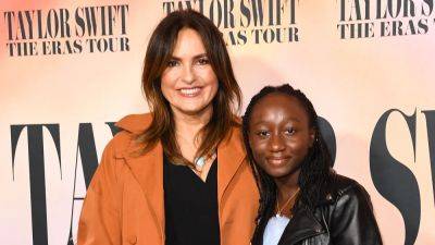 Mariska Hargitay Shares Rare Red-Carpet Moment With 12-Year-Old Daughter in Taylor Swift-Coded 'Fits - www.glamour.com - Los Angeles - California - Taylor - county Swift