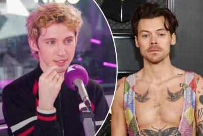 Troye Sivan invited Harry Styles to ‘wee’ in the bathroom when they first met - nypost.com - Australia - Britain