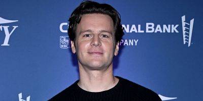 Jonathan Groff Reveals How a Famous Sculpture Inspired Him to Come Out to His Brother - www.justjared.com - Italy - county Florence