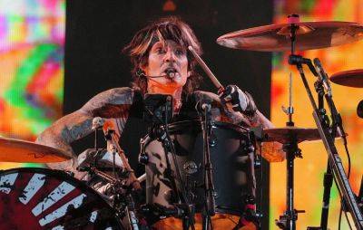Tommy Lee says he used to drink “two gallons” of vodka daily - www.nme.com - Japan