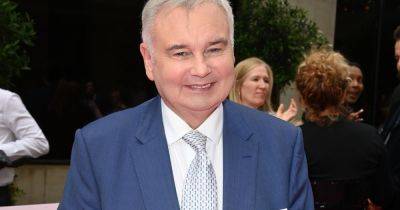Eamonn Holmes gets 'resentful' over health woes and says he has to 'work hard at trying to walk' - www.dailyrecord.co.uk