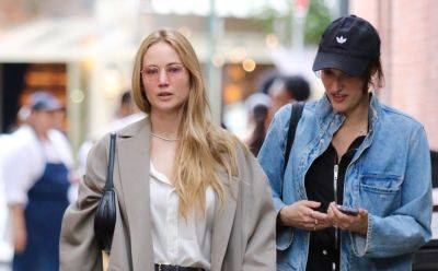 Jennifer Lawrence & Phoebe Waller-Bridge Spotted Getting Lunch Together in NYC! - www.justjared.com - USA - New York - Indiana