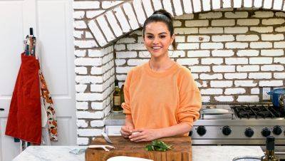 ‘Selena + Chef’ Moves To Food Network As Pop Star Cooks Up Holiday Specials - deadline.com