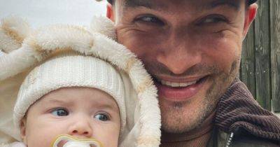 Fans rush to tell Strictly Come Dancing's Aljaz Skorjanec the same thing over sweet baby snap as he solo parents - www.manchestereveningnews.co.uk - London - Manchester - Hague