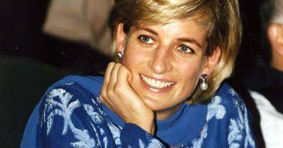 Royal fans react to unseen eerie snaps of Princess Diana's final resting place - www.dailyrecord.co.uk - Britain - Paris - county Spencer