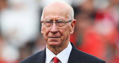 Sir Bobby Charlton Dead - Soccer Legend Passes Away at Age 86 - www.justjared.com - Britain - Manchester